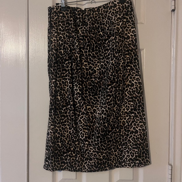 Pinup Couture Leopard Print Maxi Skirt in Black and Cream - Picture 2 of 3